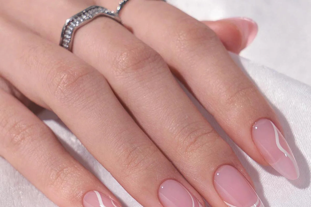 Nagelsvamp – orsaker, symptom och förebyggande råd inför XNails press-on naglar