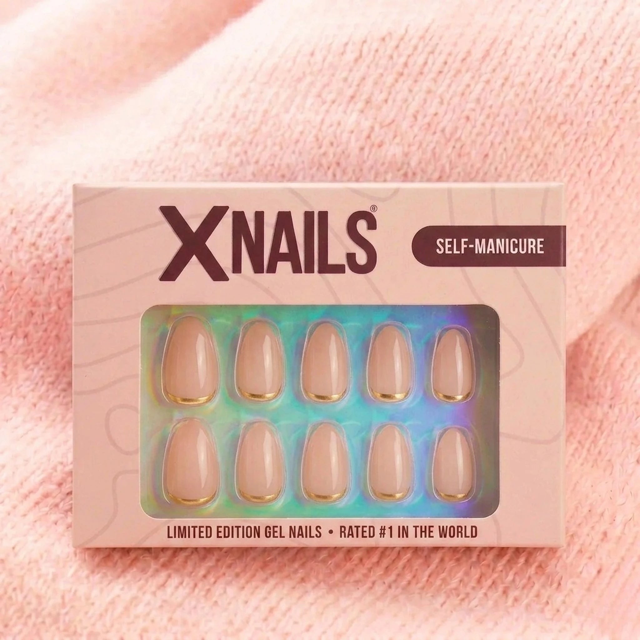 Golden Glimmer press-on naglar i XNails self-manicure-box