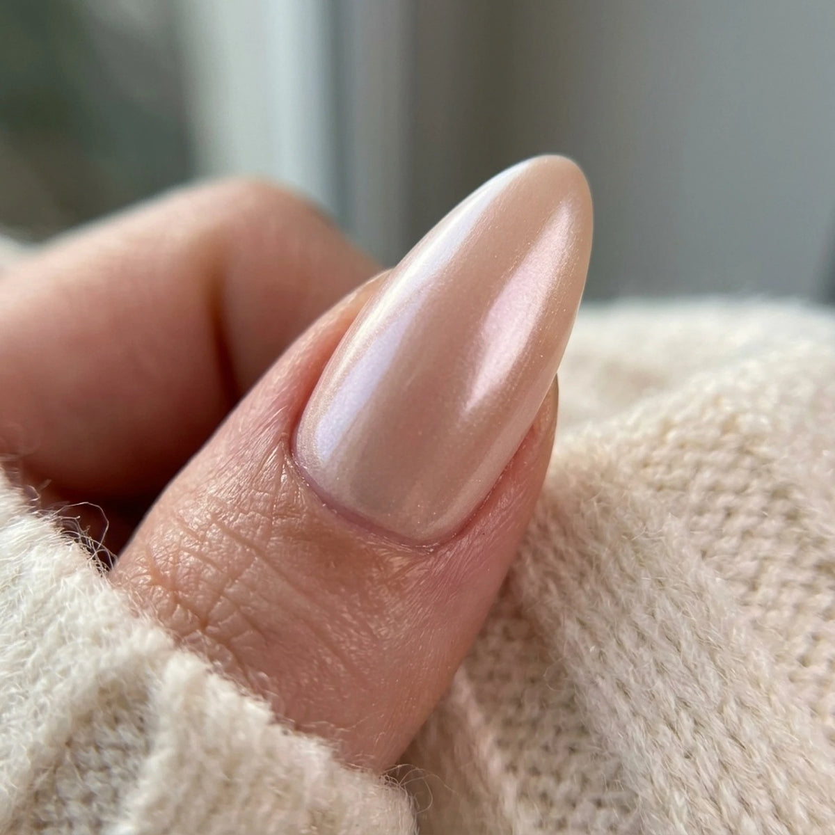 Heavenly Halo press-on naglar närbild på nagelfinish