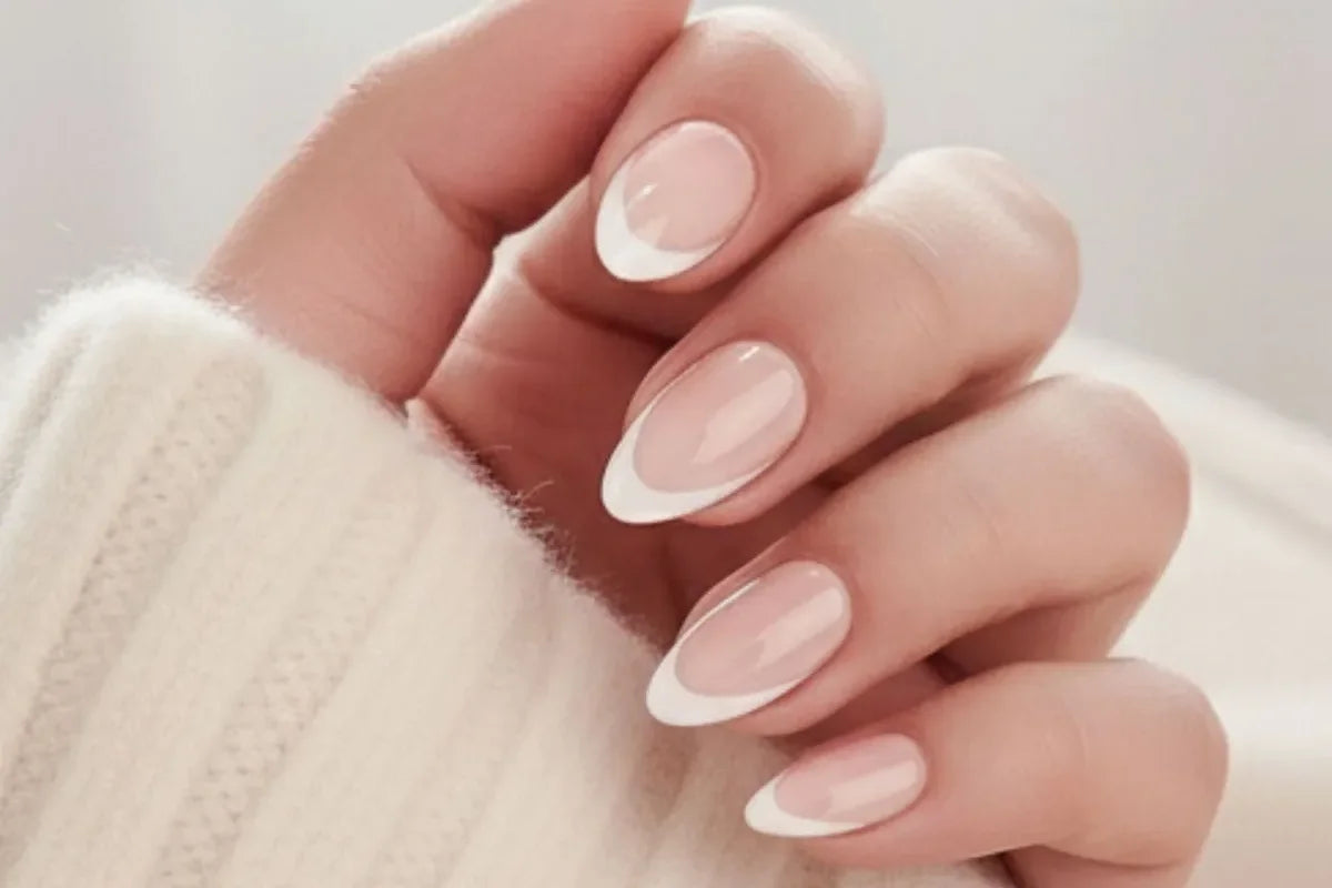 Snygg nageldesign med press-on naglar