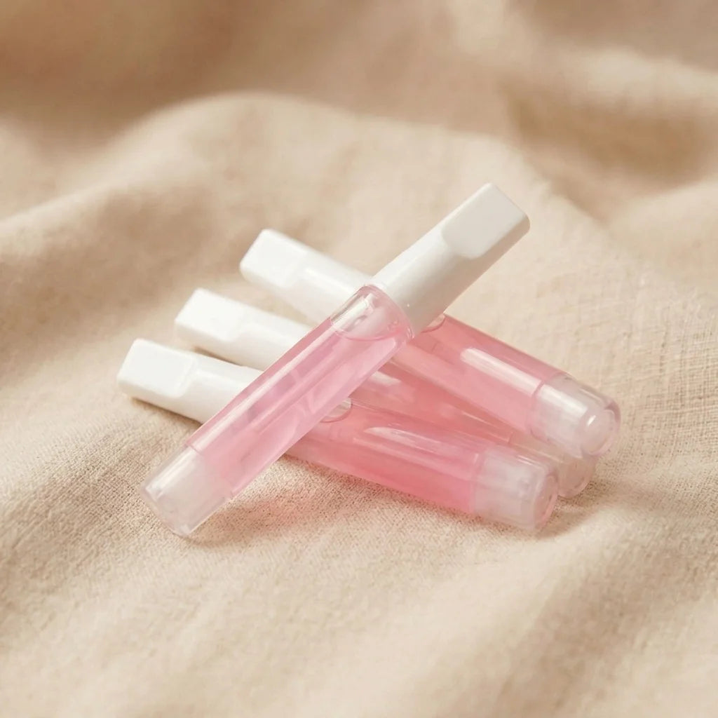 Glow Glue rosa liquid nagellim liggande – XNails pensellim för lösnaglar