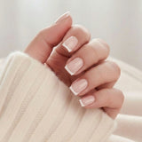 Angelic Aura press-on naglar – klassisk fransk manikyr i square form med vit tipp