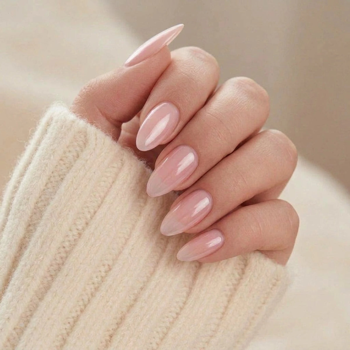 Pinkie Pearl press-on naglar i lång mandelform, rosa pärlemor